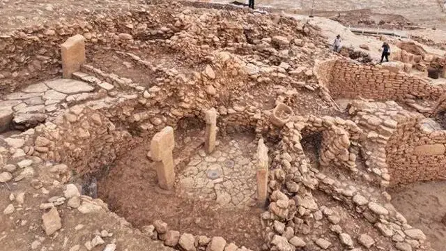 Yeni Yaklaşımlar Gündem